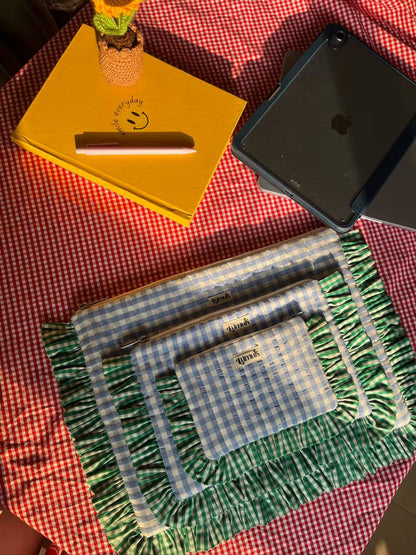 Ocean Eyes Pouches | Quilted Ruffle Pouch Set